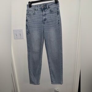 American Eagle Mom Straight Jean